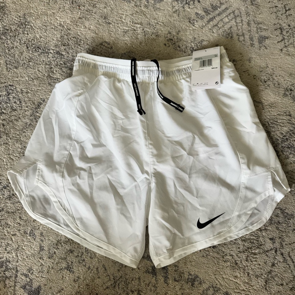 Women’s XS White Nike Shorts